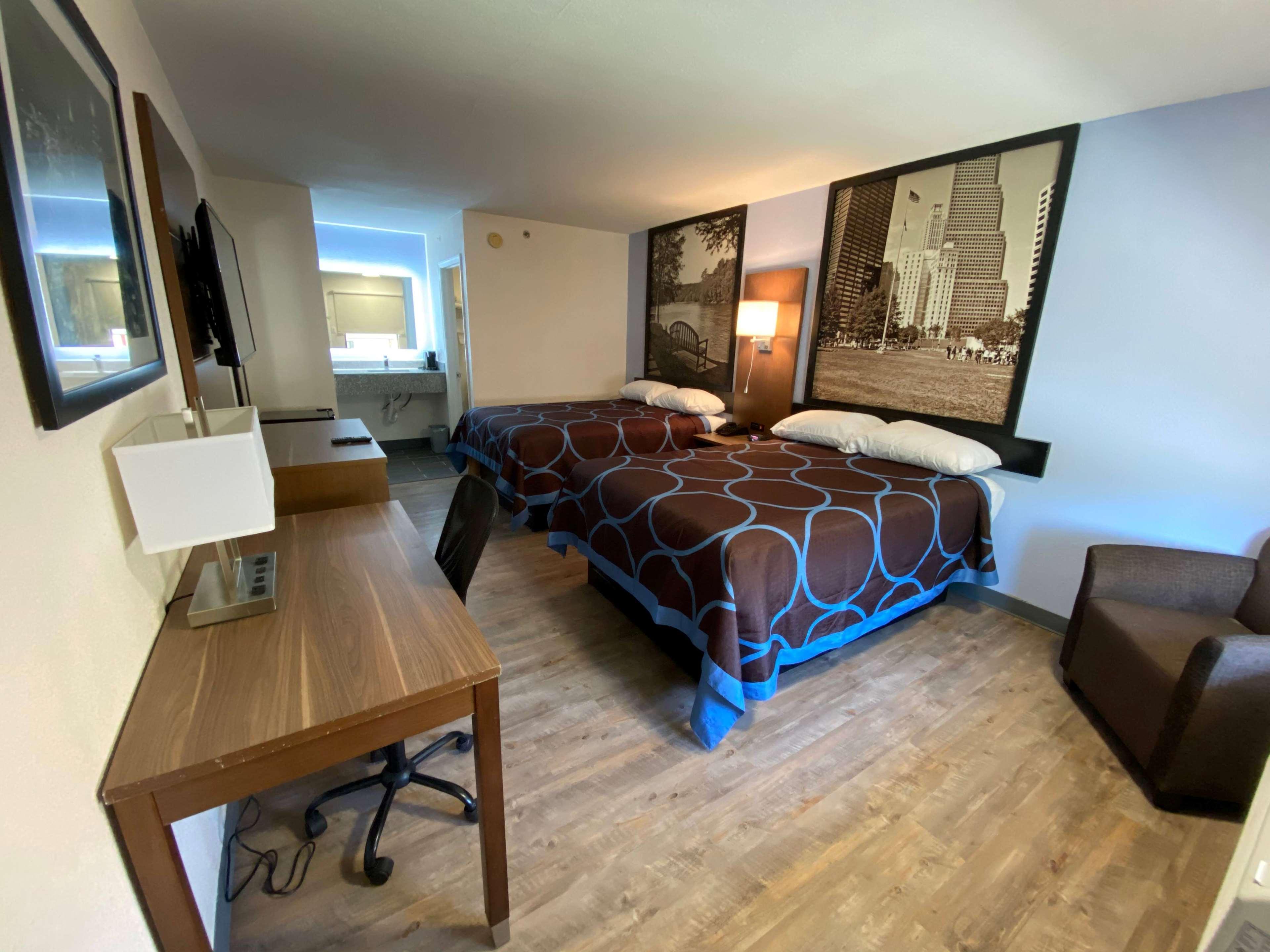 Super 8 By Wyndham Marietta/West/Atl Area Hotel Ngoại thất bức ảnh