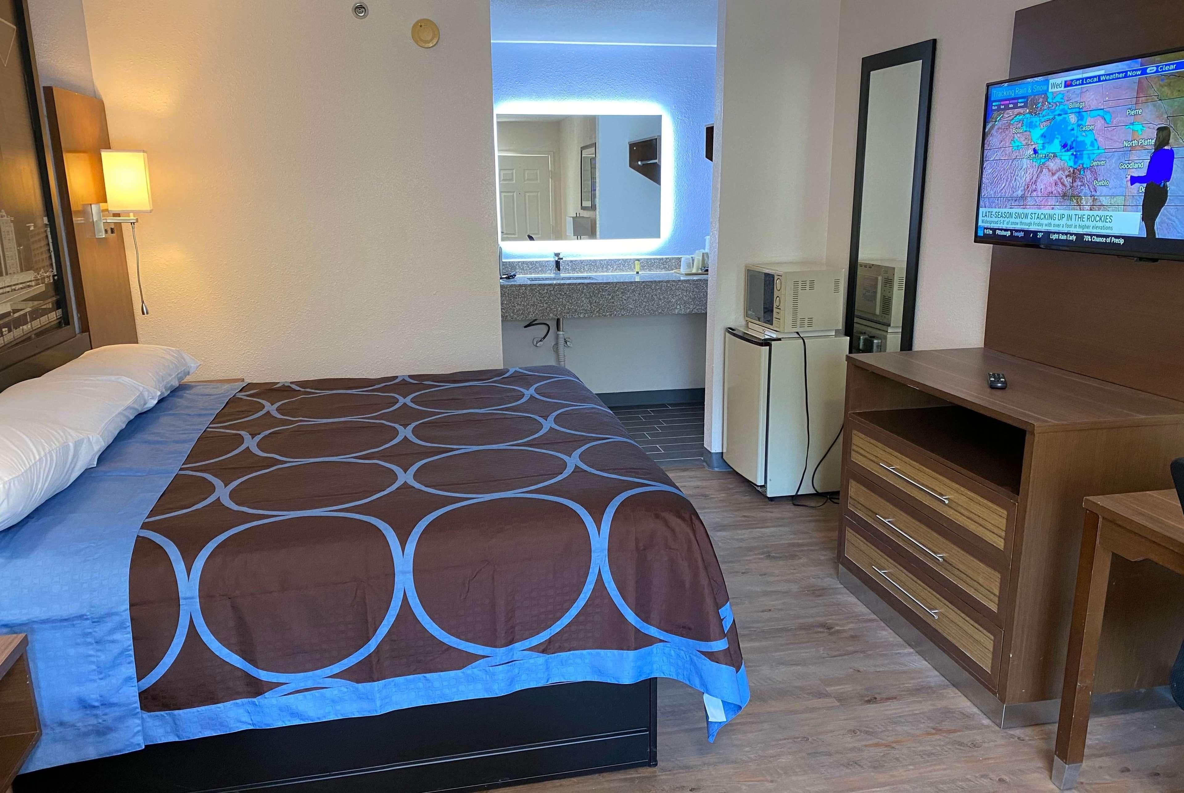 Super 8 By Wyndham Marietta/West/Atl Area Hotel Ngoại thất bức ảnh